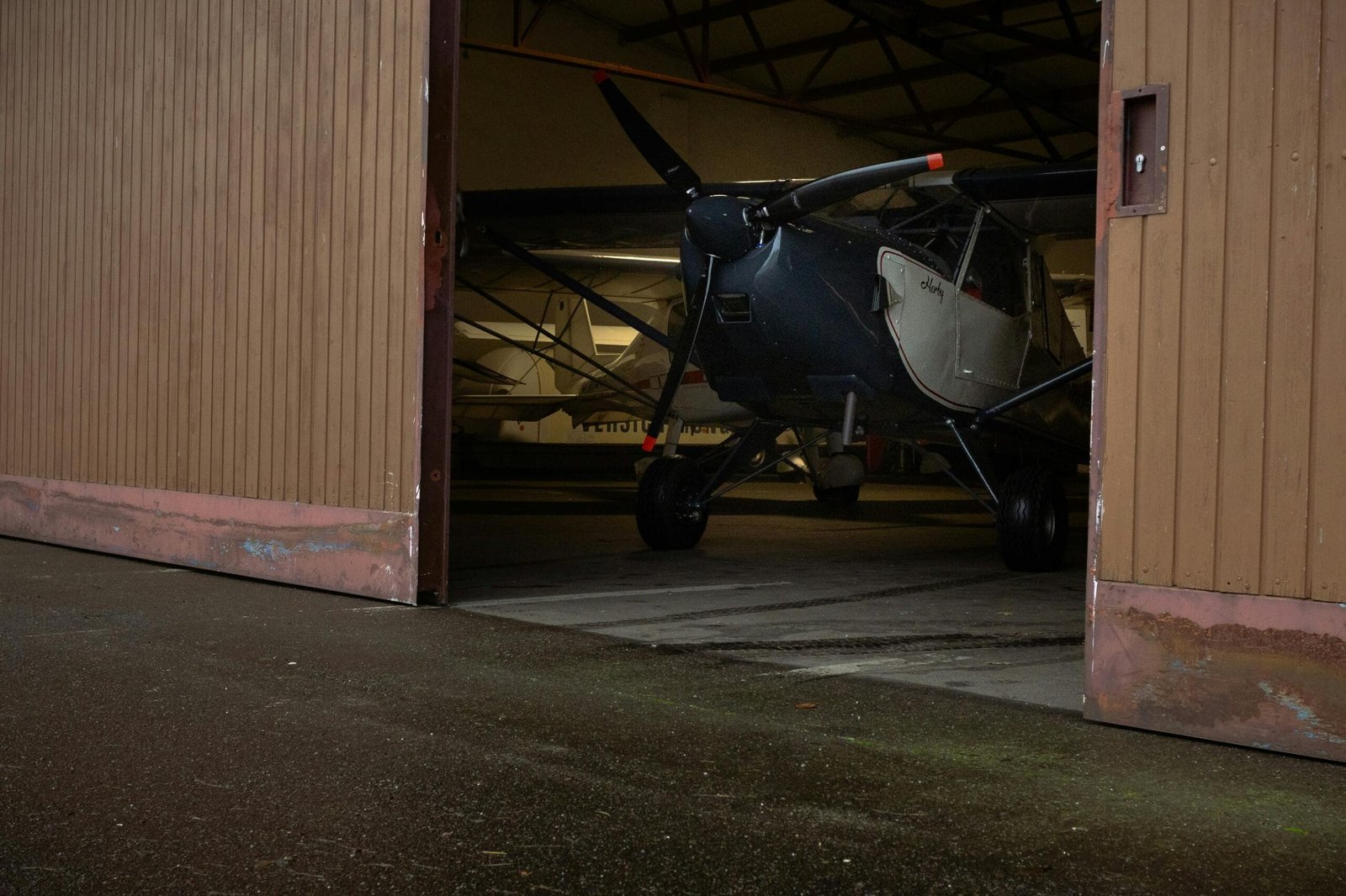 What Is The Recommended Way To Clean And Maintain The Hoverboards Frame?