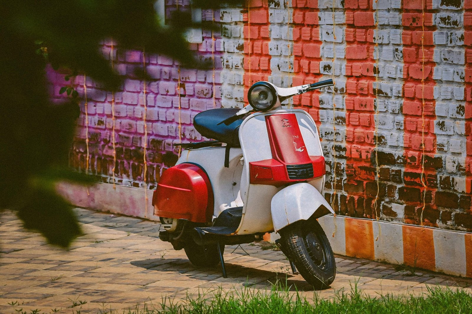 What Is The Proper Way To Clean And Maintain The Electric Scooters Folding Mechanism?